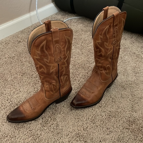 Cowgirl boots size 5 (pleather) - Picture 4 of 5